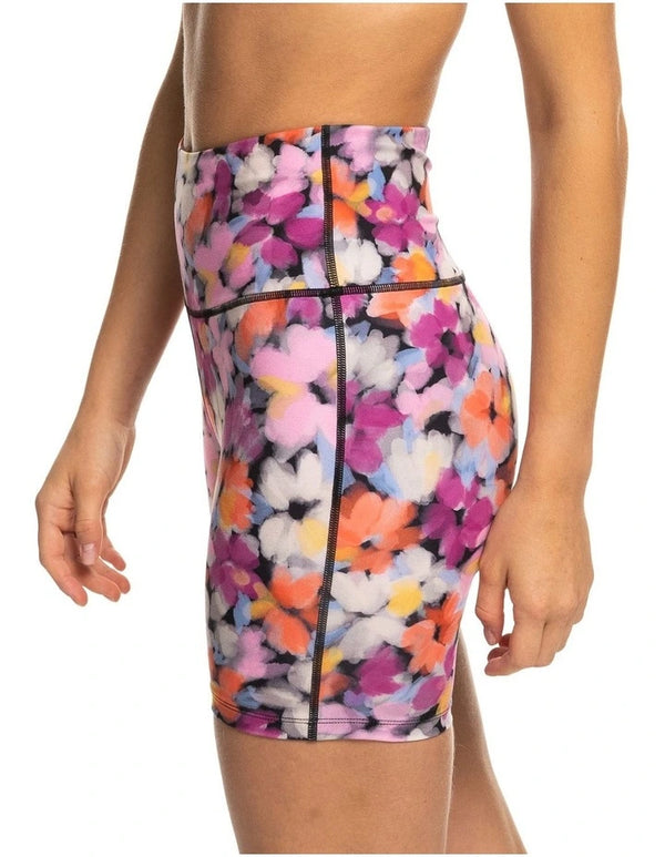 Roxy Heart Into It Technical Shorts in Tiger Lily Blooms